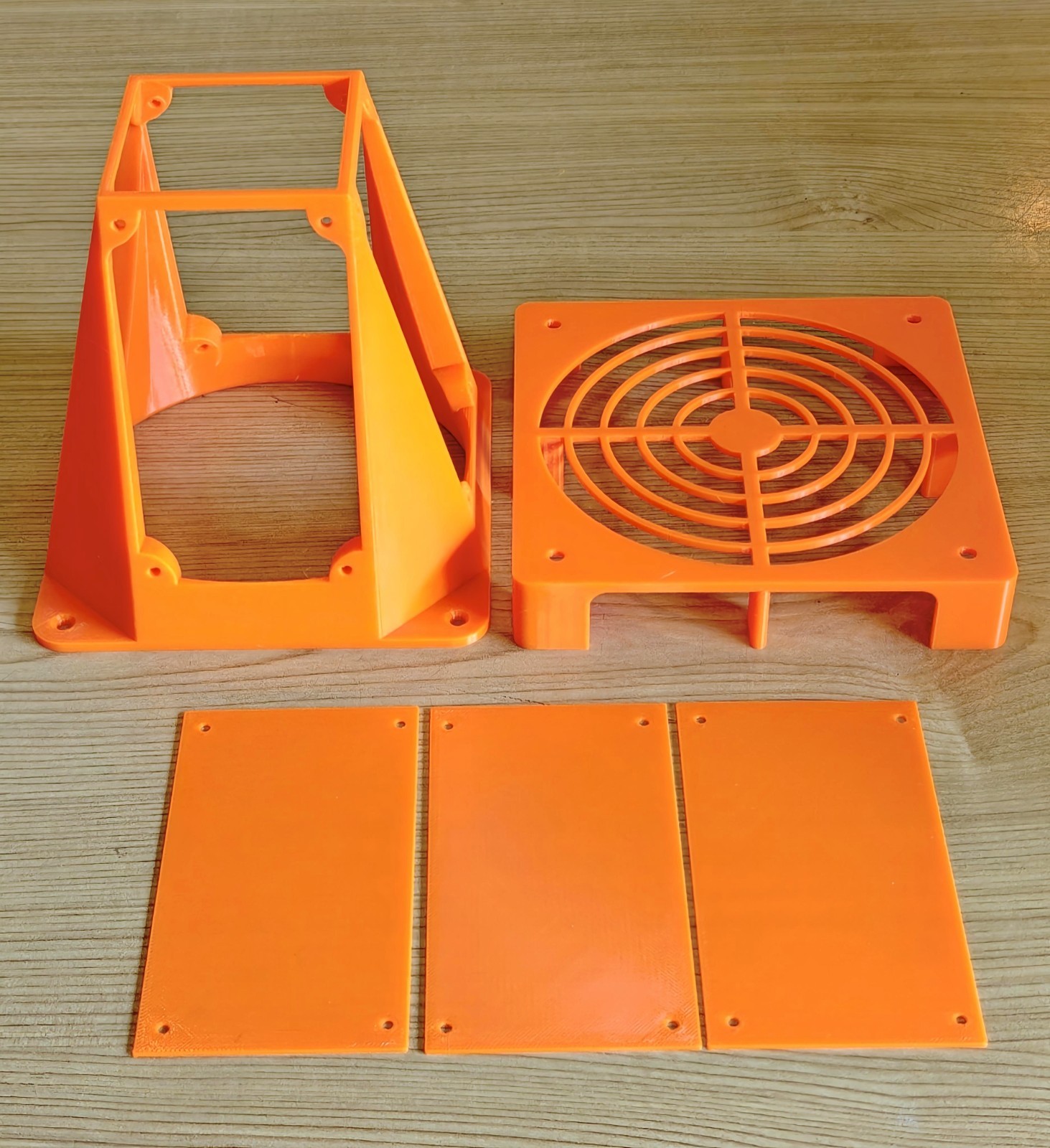 Bitaxe Gamma 601/602 cooling tower for 4 bitaxe with 120mm fan mount - Orange