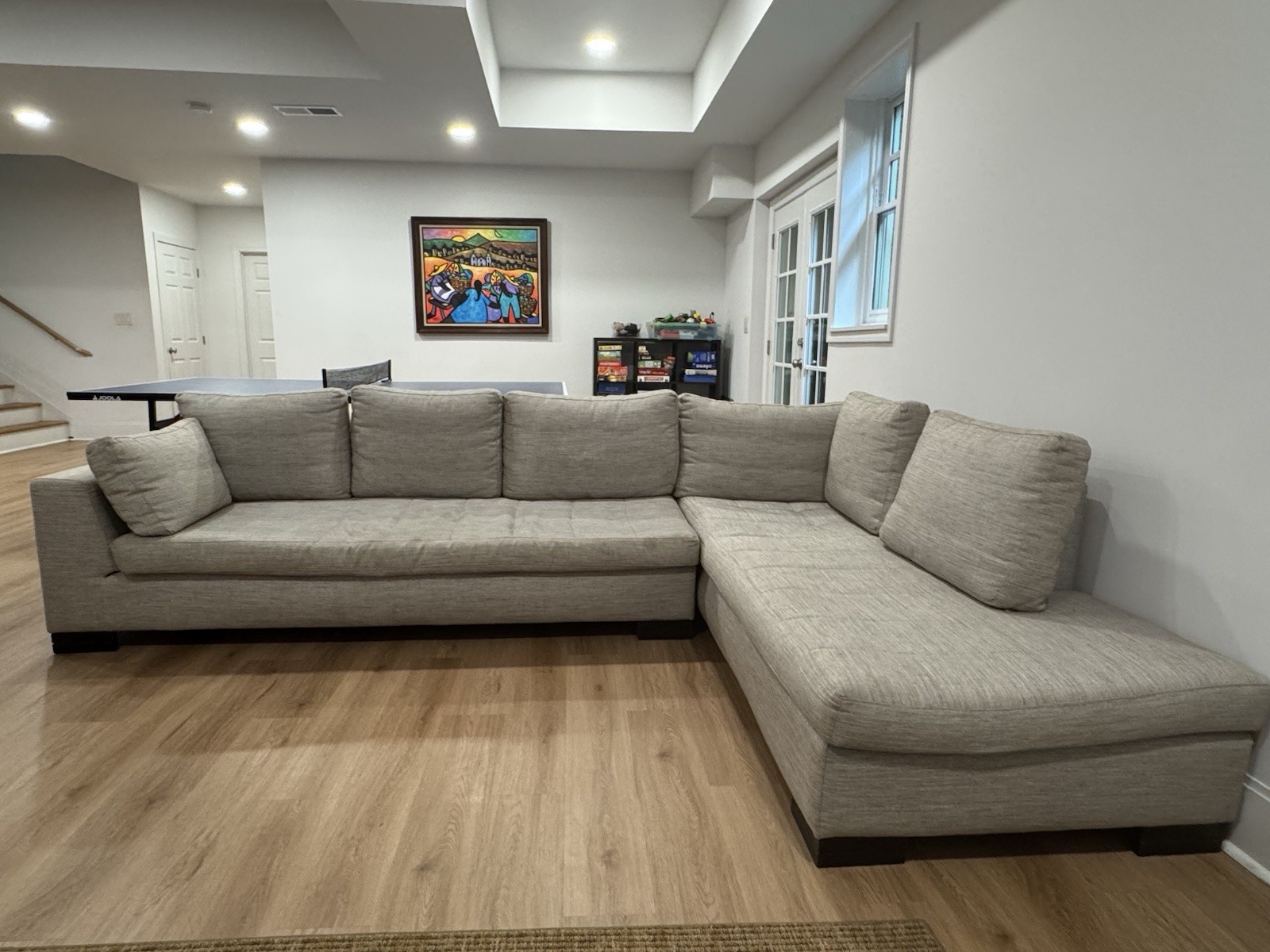 Large Two-Piece Gray Sofa – Excellent Condition Spacious and super comfortable