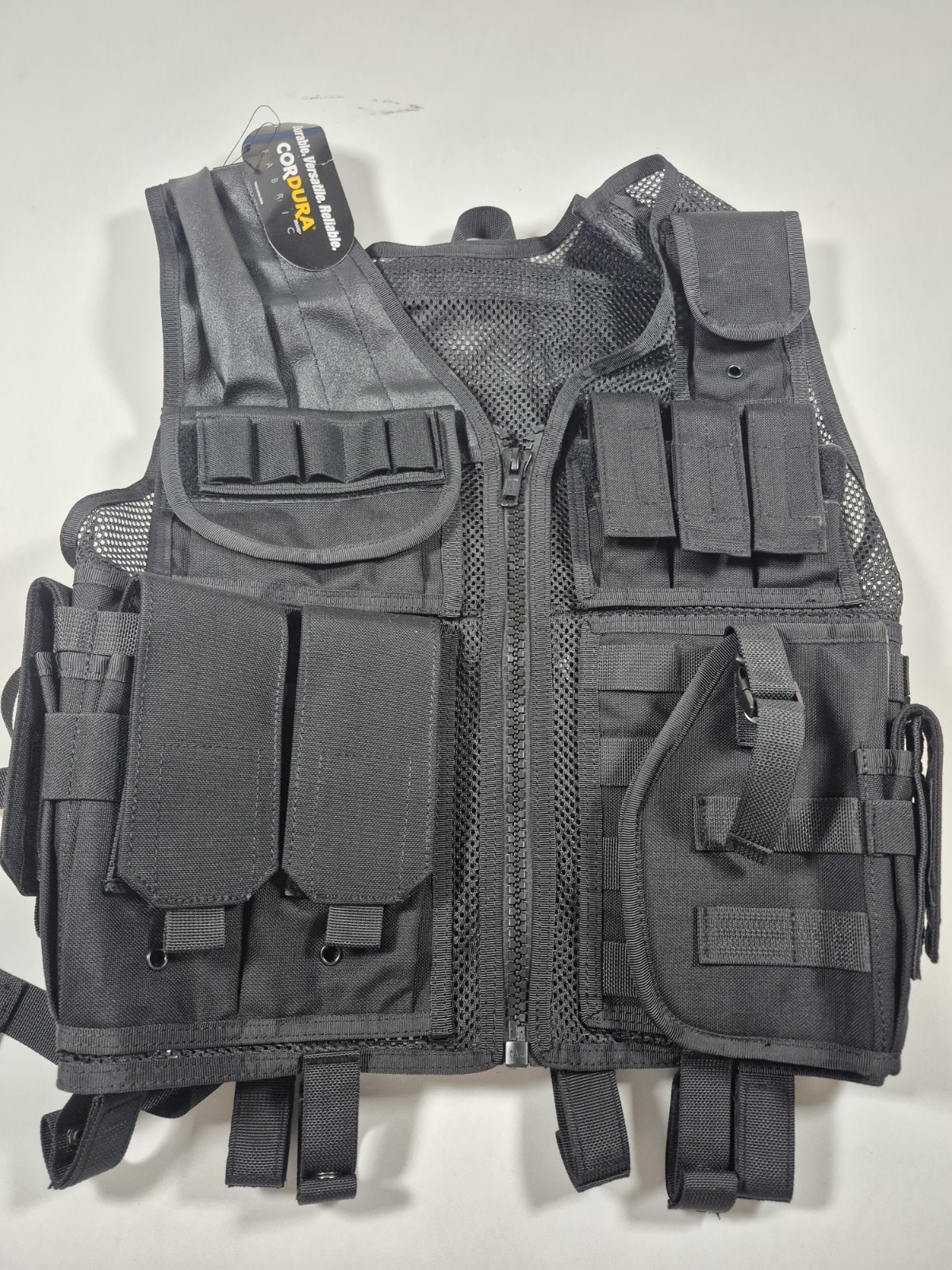 Black Tactical Black Vest Adjustable from Small to XL CORDURA FABRIC NWT