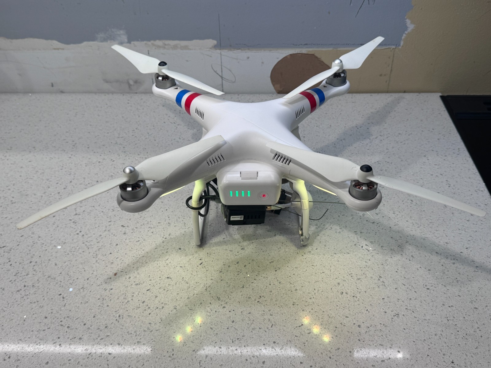 DJI Phantom 2 Drone w/Zenmuse H3-3D Gimbal•Controller•Battery•Props•Accessories