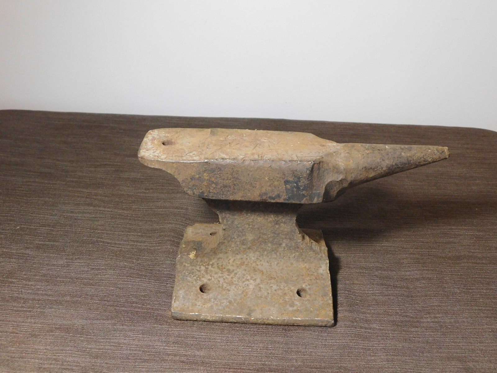 VINTAGE OLD BLACKSMITHING TOOL 7" LONG (TOP PART) IRON ANVIL