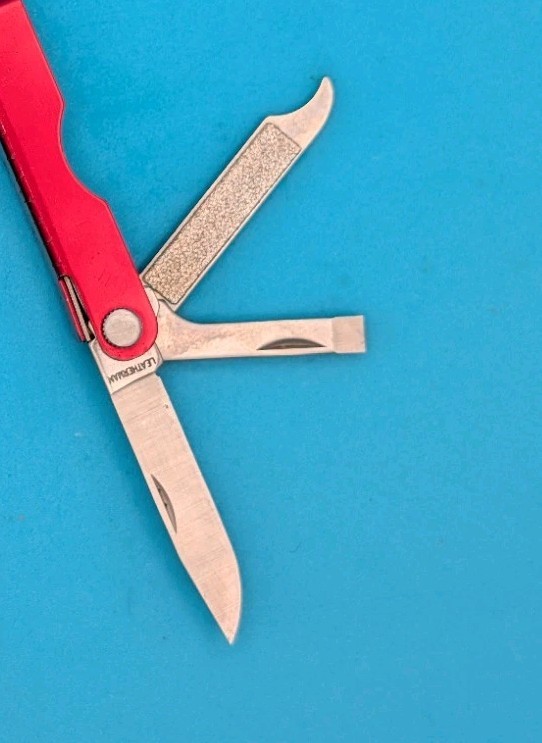 Leatherman Micra Multi-Tool, Knife, Scissors, Key Ring, Red! *MAXON MOTOR*