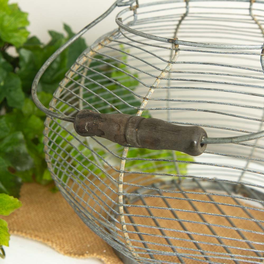 11" Diameter Rusty Zinc Round Wire Egg Basket with Handle
