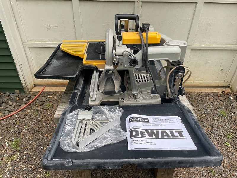 DEWALT D24000 10" Wet Tile Saw