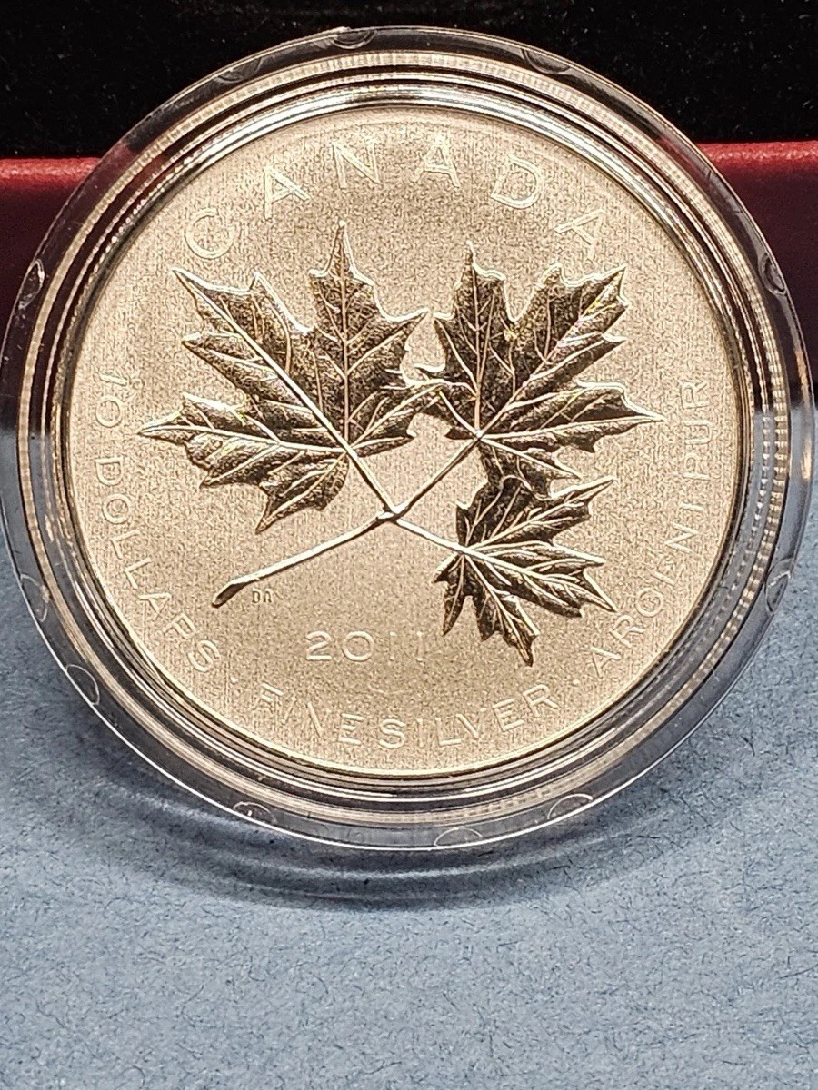 RCM 2011 $10 1/2 Oz silver coin