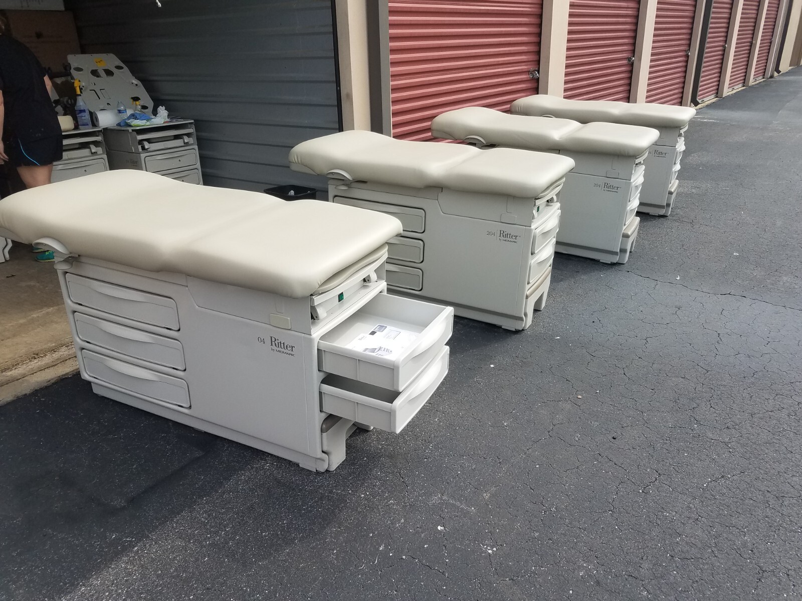 Ritter Midmark Exam Table Model 204 New Creme Upholstery ea Premier Used Medical