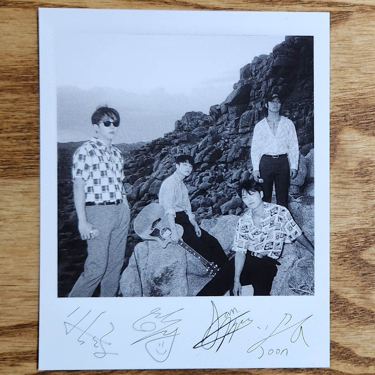 Group Cut Official Polaroid Photocard The Rose Heal Genuine Kpop