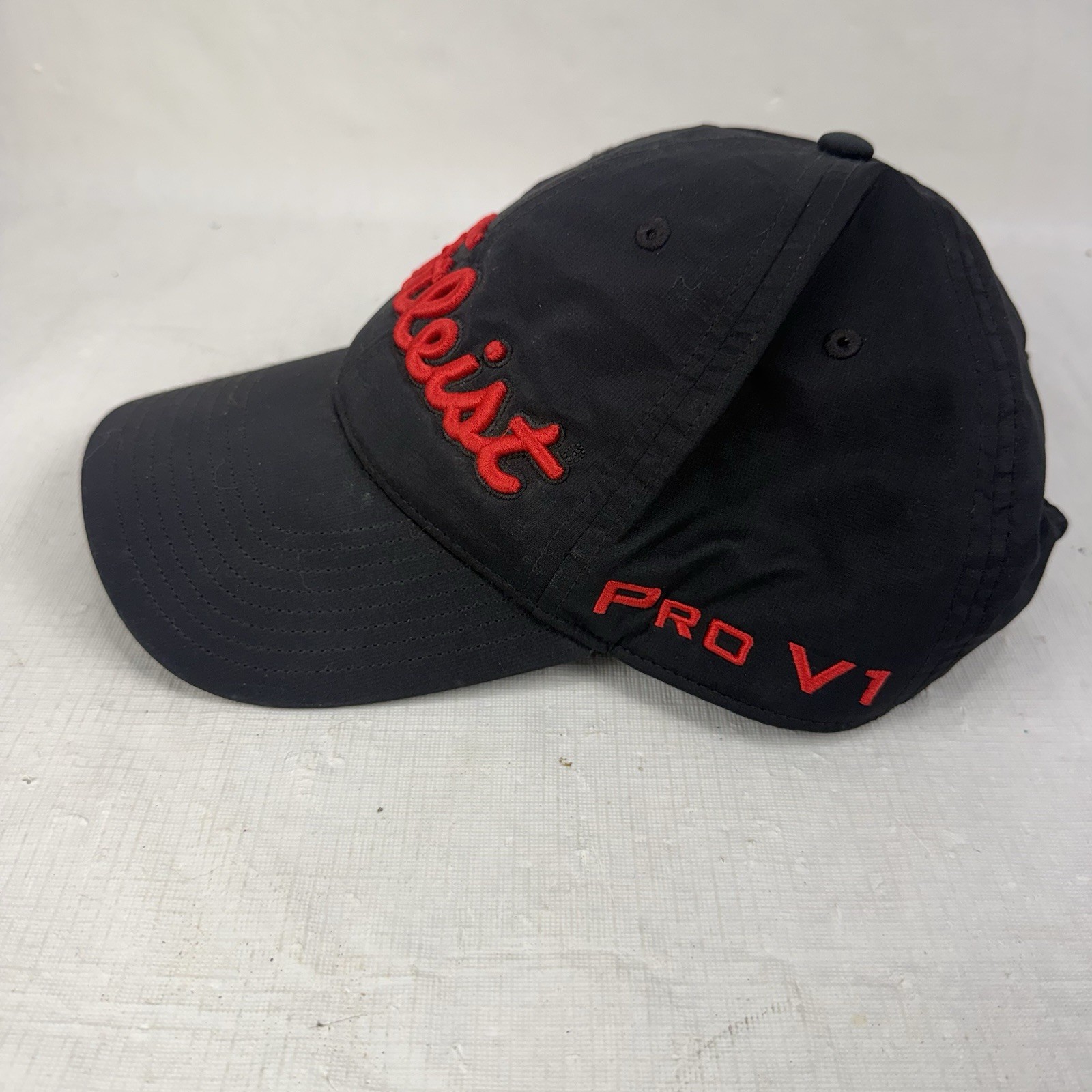 Titleist Pro V1 Footjoy Cap Hat Embroidered Golf Strapback Black Red
