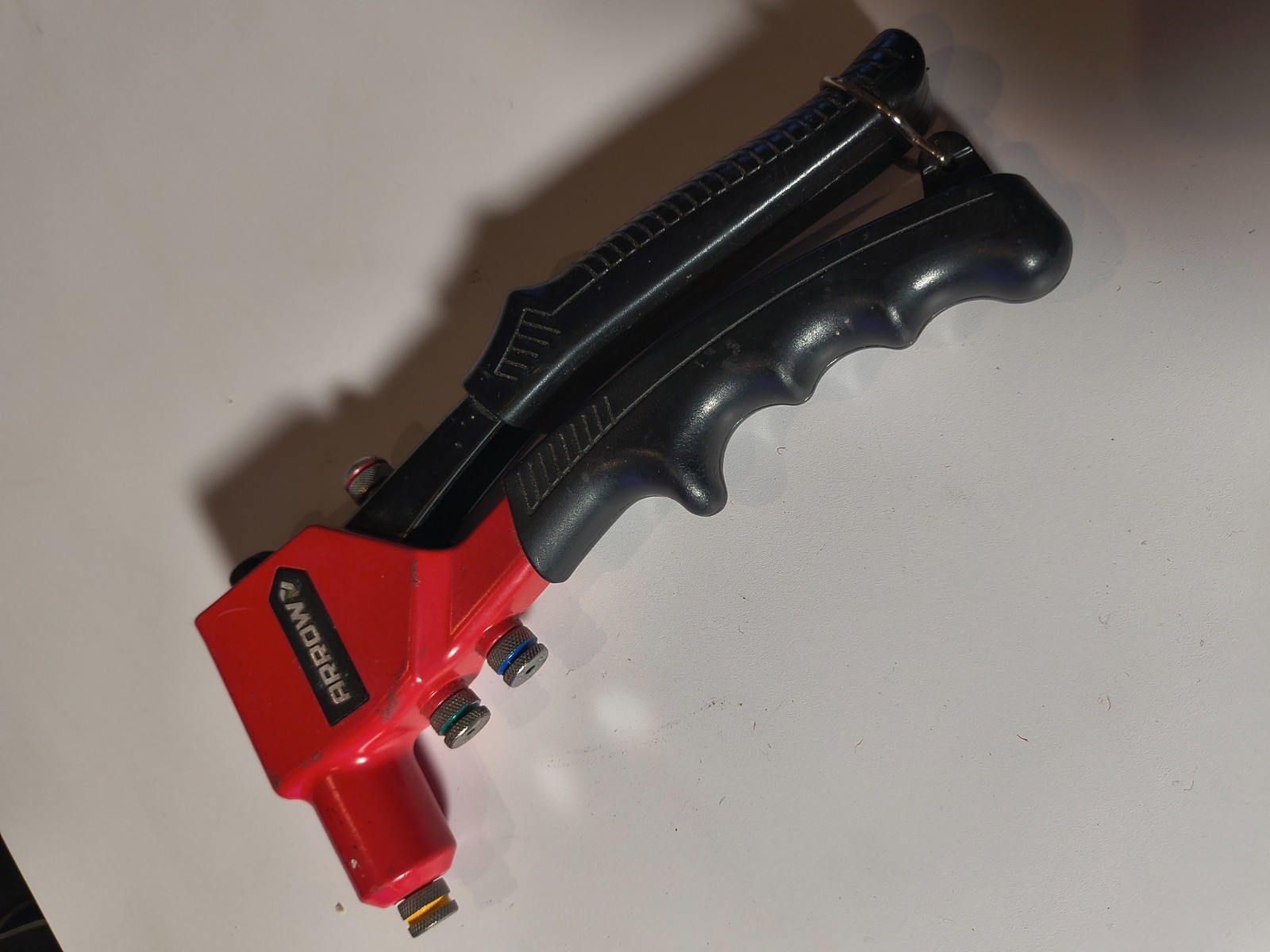 Arrow One Handed Riveter Tool Quick Change Color Coded Rivet Heads Model RT187M