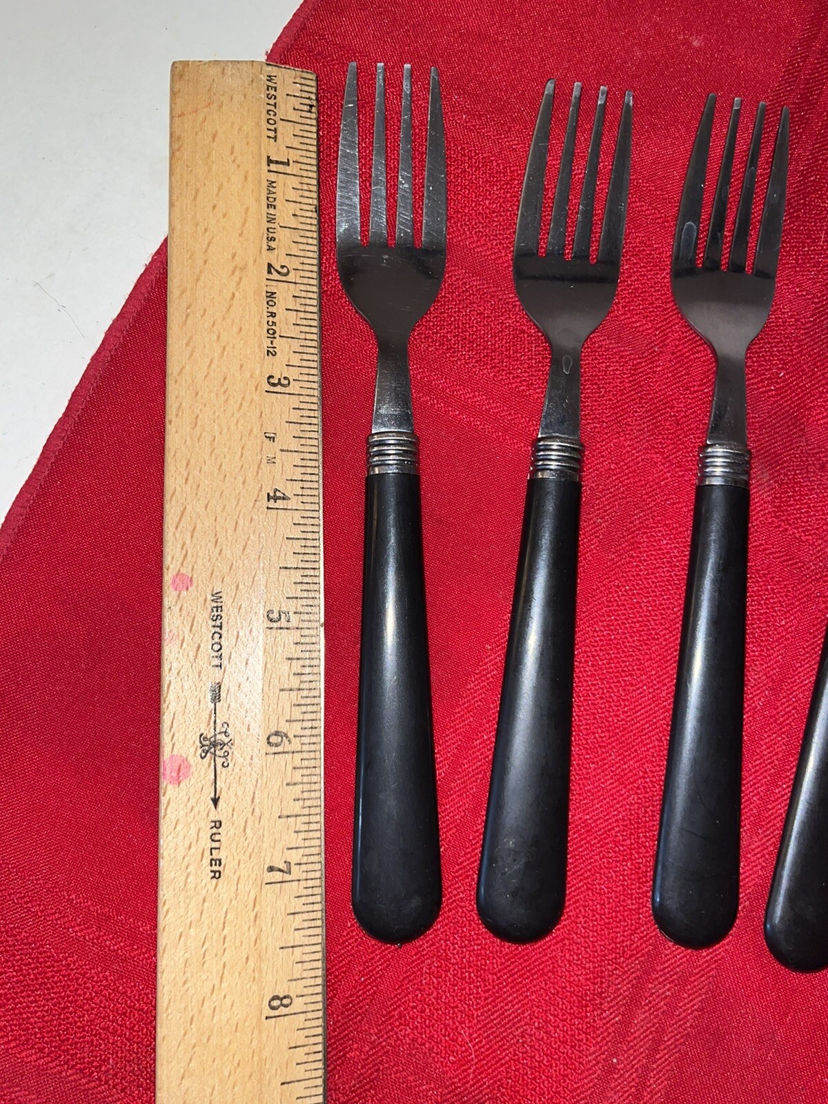 8 PC BLACK PLASTIC HANDLED STAINLESS FLATWARE SET 4 FORKS 4 SPOONS & CHIP CLIP