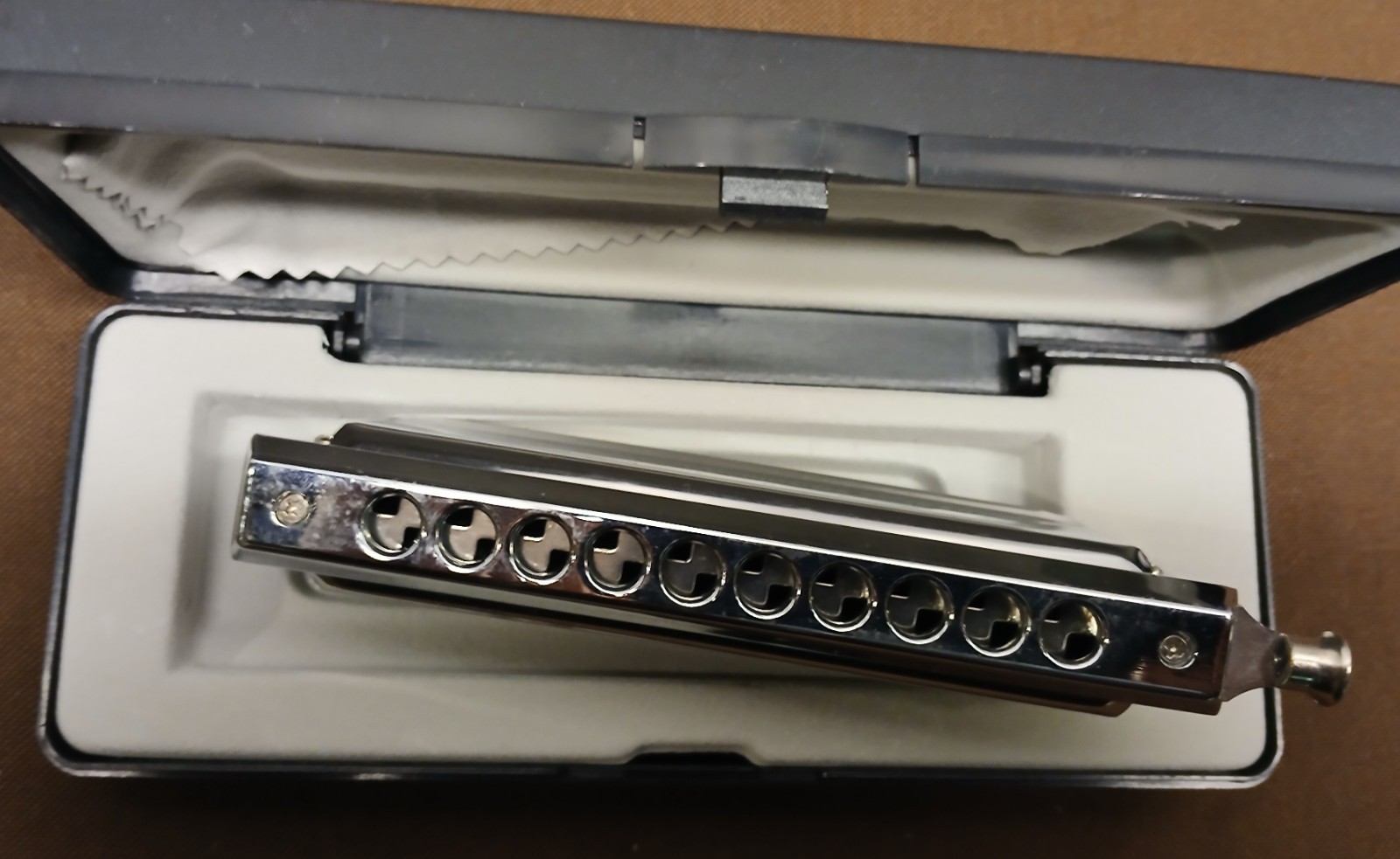 SWAN CHROMATIC 1040 HARMONICA w/case $19 + shipping