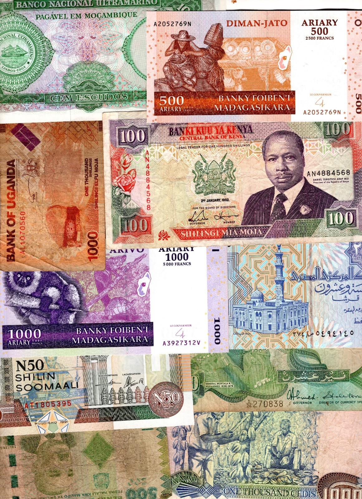 Africa. 100 banknotes. DY23744