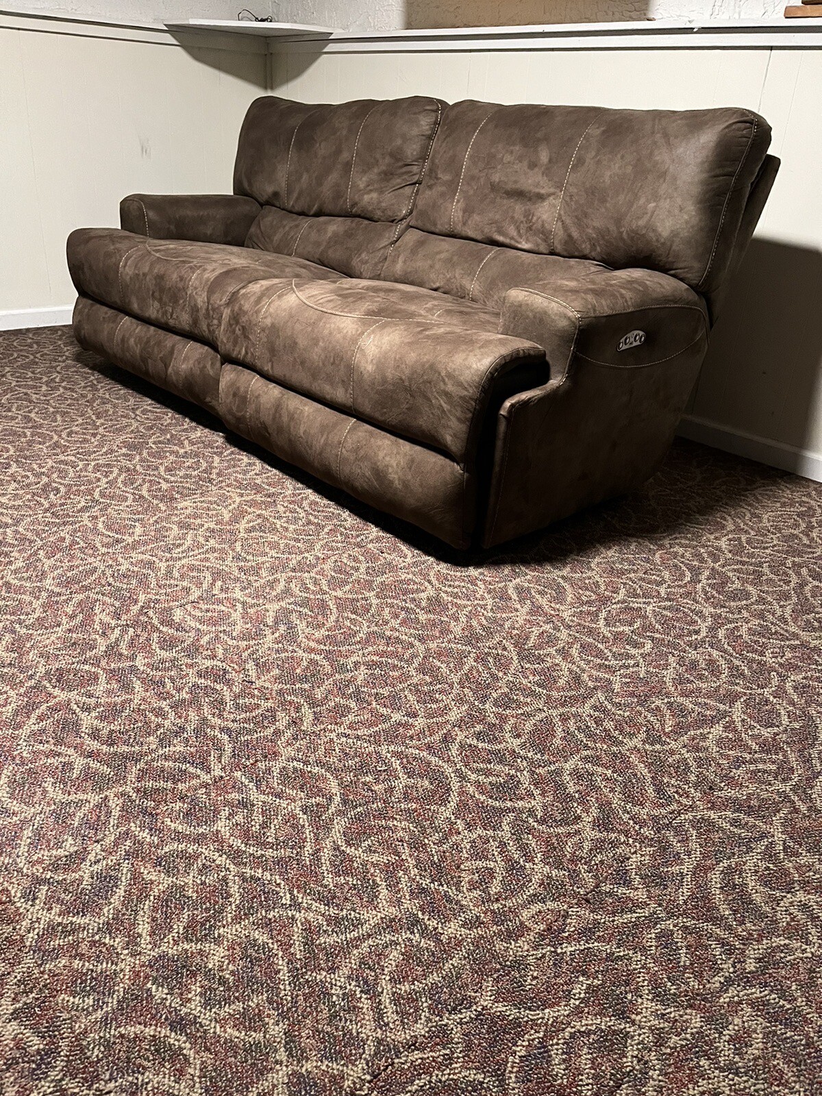 Eletric Reclining Couch, With Buttons On Each Side, Plus USB Ports On Each Side