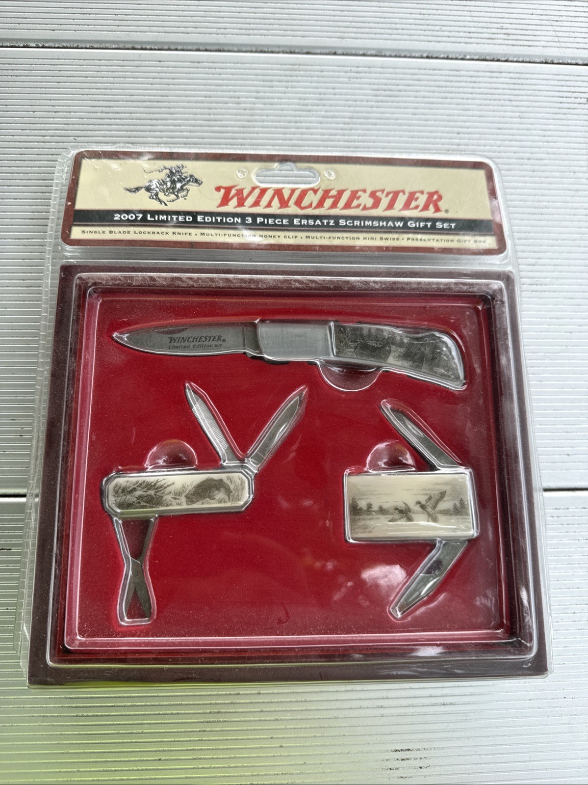 WINCHESTER 2007 LIMITED EDITION POCKET KNIVES (SET OF 3) (AP2045570)