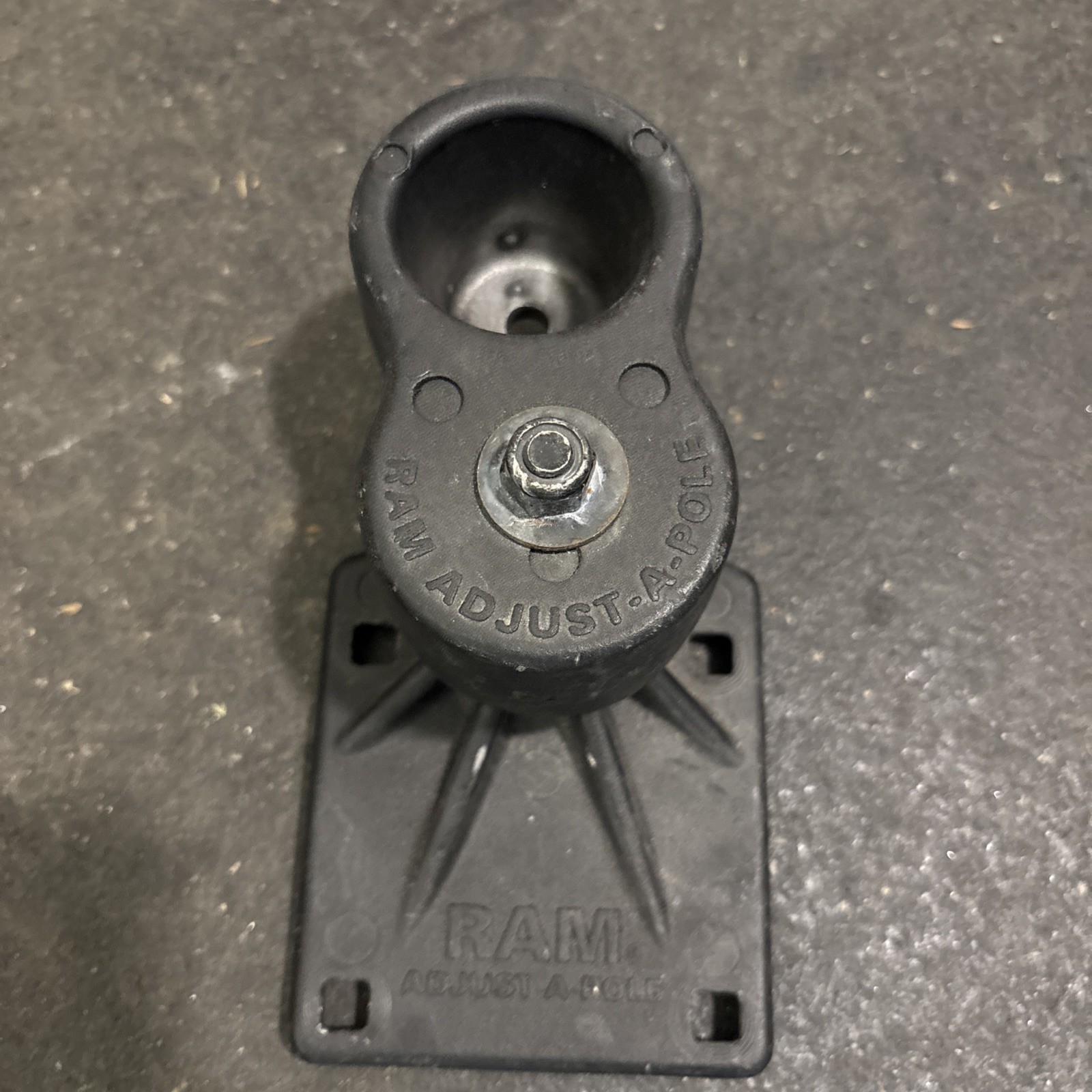RAM Mount Adjust-A-Pole No Drill Vehicle Base Swiveling Accessory RAM-VB-ADJ1