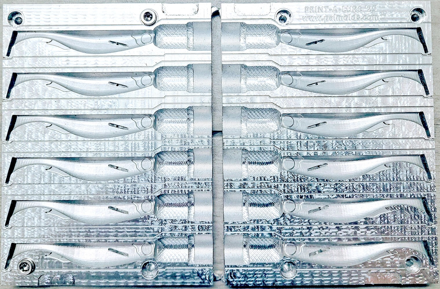 Aluminum fishing soft bait mold - 3.15" x  6 cavities mold similar to Spark Shad