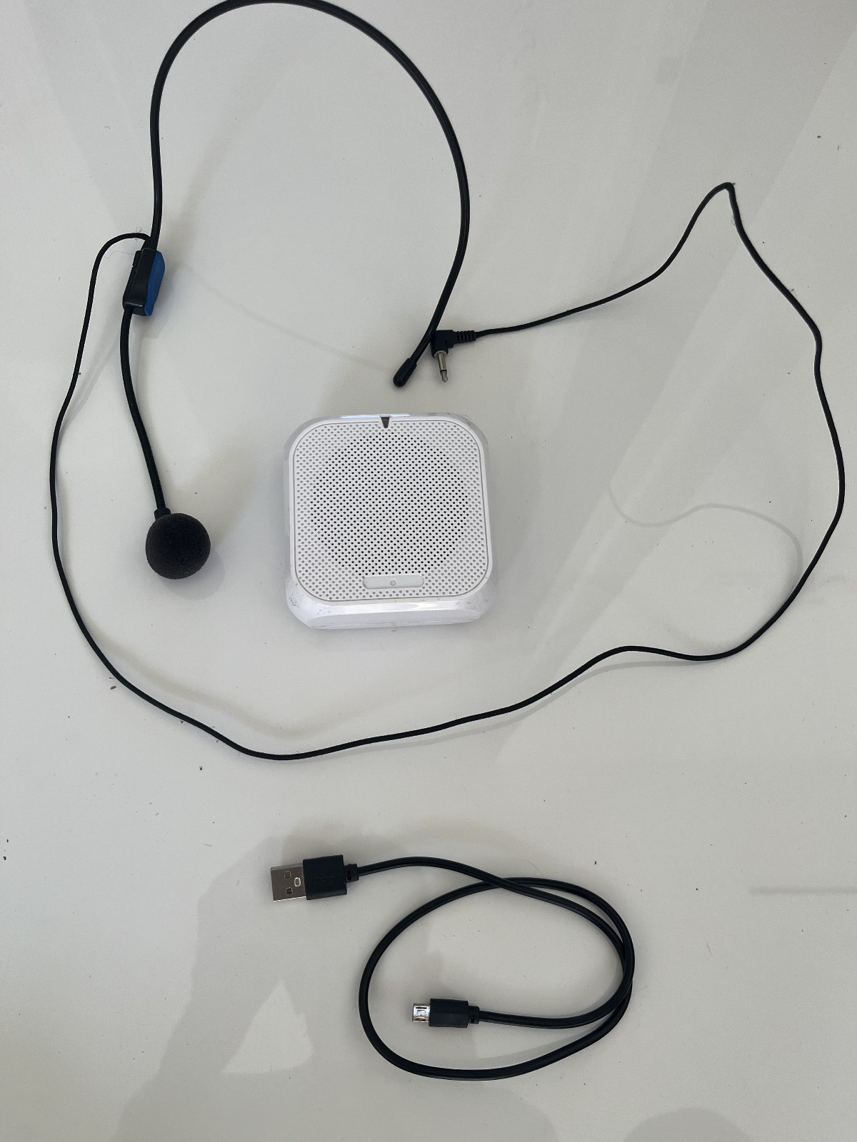 Voice Aplifier, headset, & Charge Cable (possible for parts)
