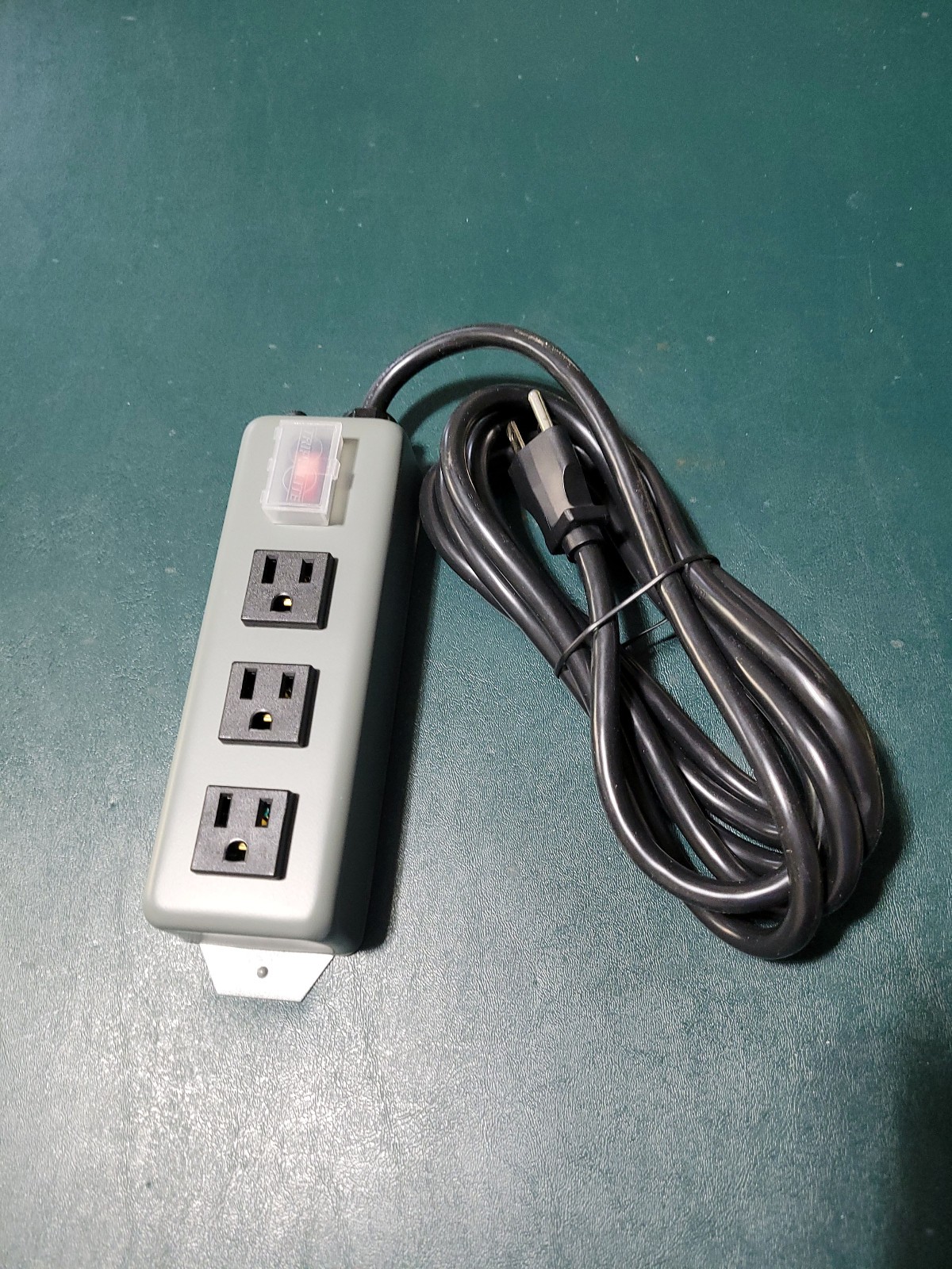 Tripp-Lite Waber 3SP9 3 Outlet Heavy Duty 15A Industrial Power Strip. 9' Cord!