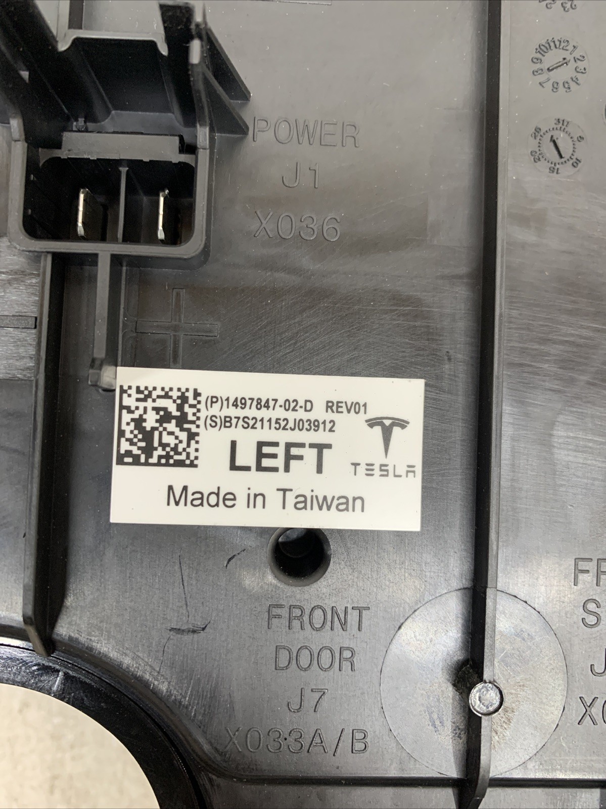2020-2022 Tesla Model Y Low Voltage Body Controller Assembly Left 48046 B93
