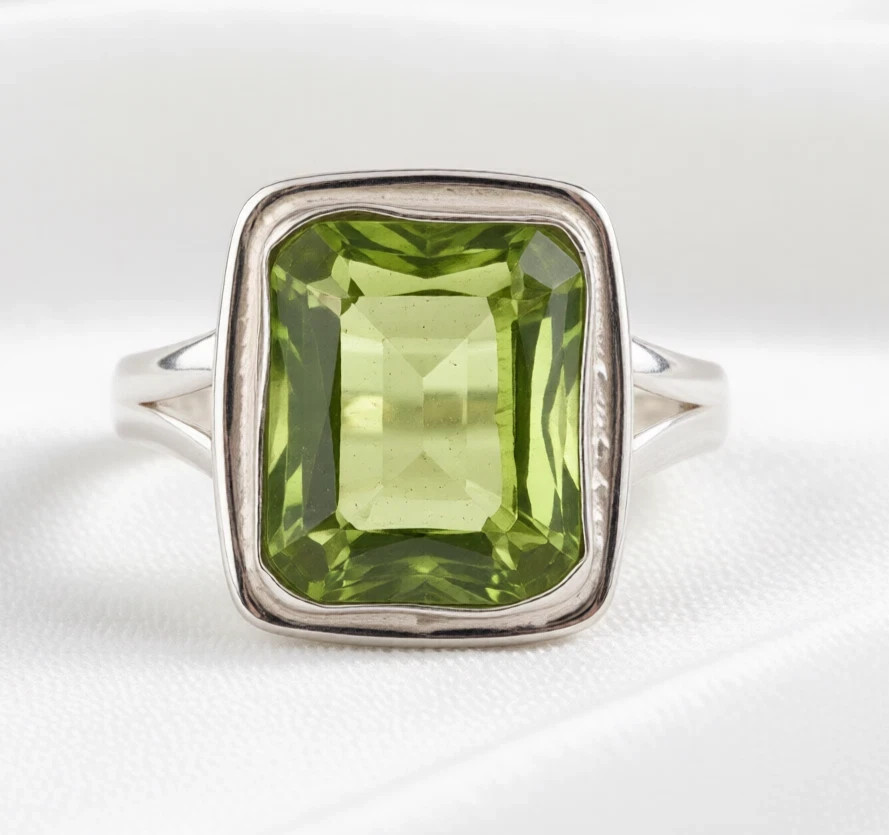 Green Peridot Gemstone 925 Sterling Silver Handmade Jewelry Ring Gift For
