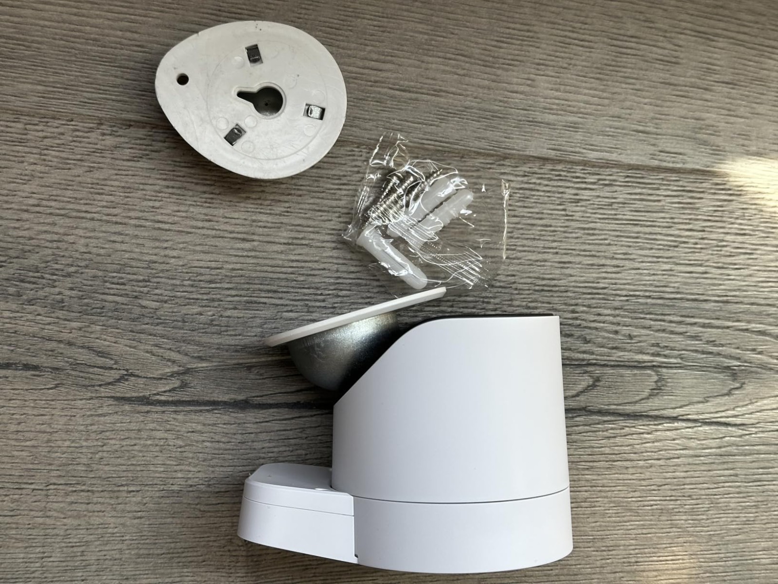 2 Pack Metal Wall Mount for SimpliSafe Wireless Outdoor Security Camera White