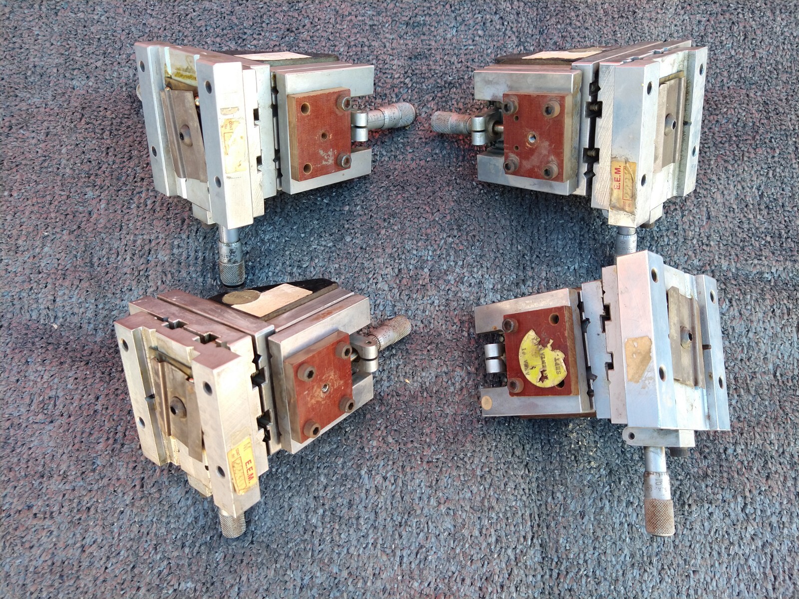 linear positioning stage (4 pcs)