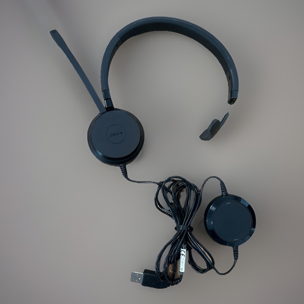 Jabra Evolve 20SE UC Mono On-Ear Headset Black (4993-829-409) Certified Repaired
