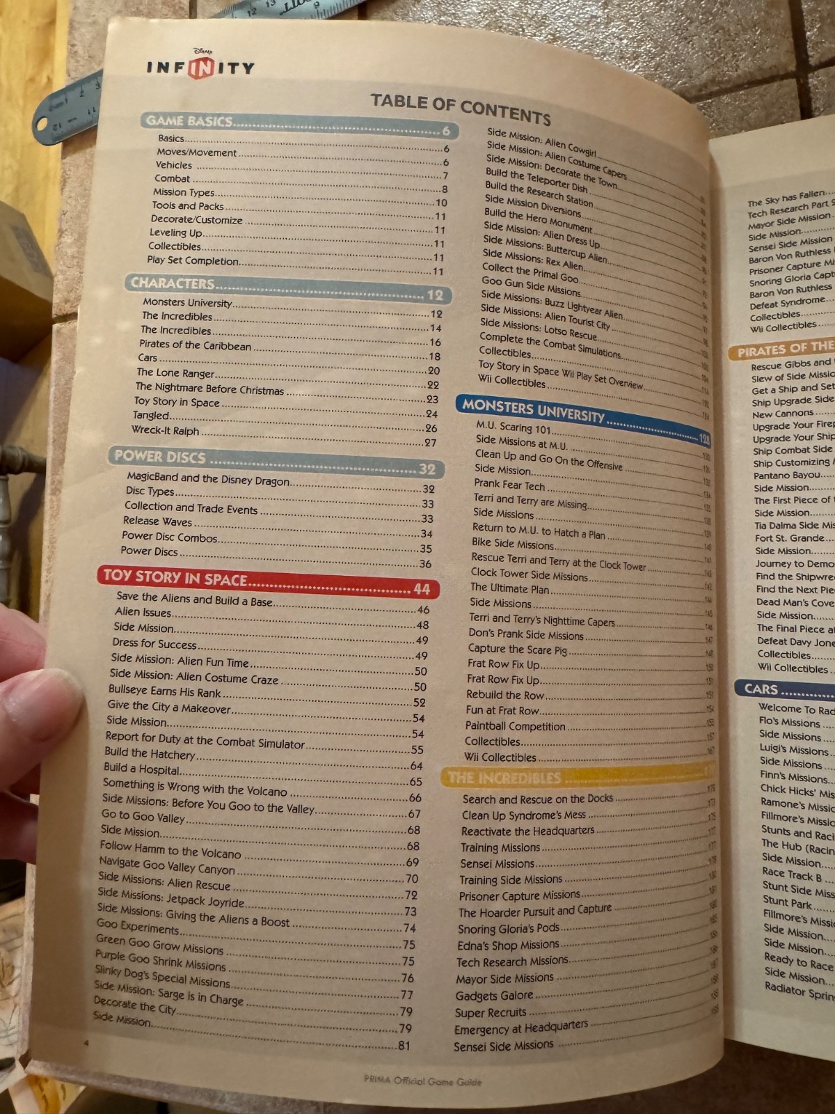 DISNEY INFINITY OFFICIAL GAME GUIDE & 2.0 edition official game guide
