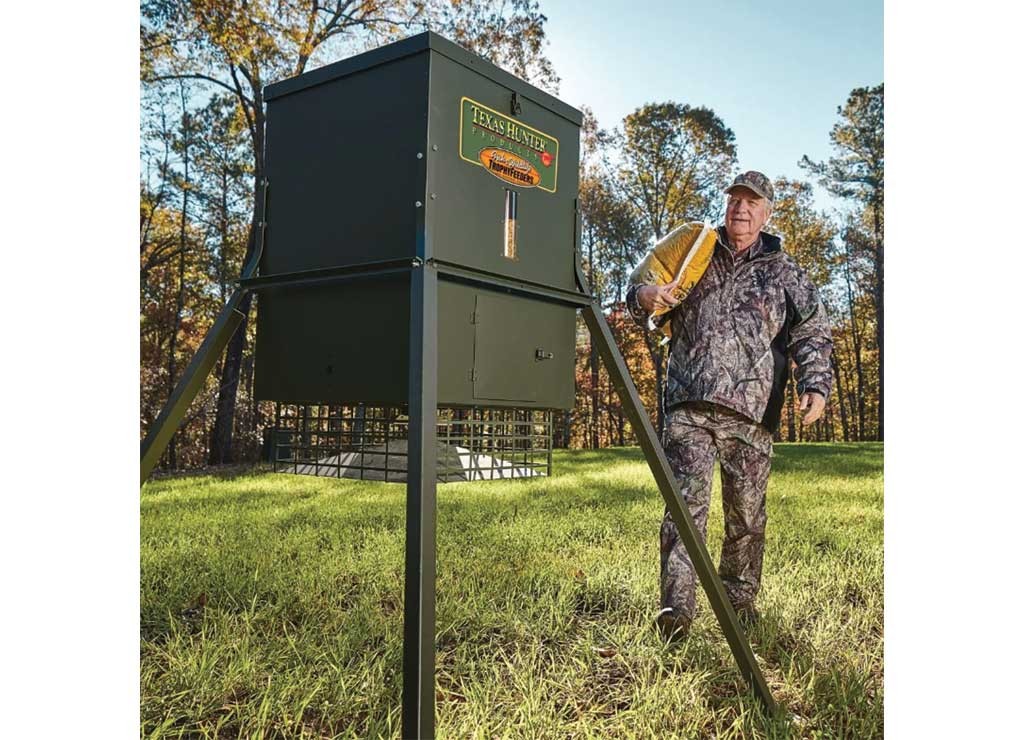 Texas Hunter Products TF300L4 300lb Wildlife Trophy Feeder w/ 4' Extension Legs
