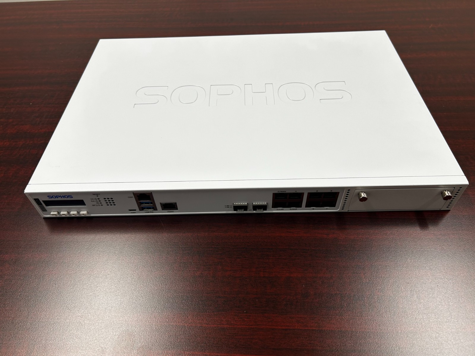 Sophos XGS 2100 Network Security/Firewall Appliance w/ manual and Power Cable