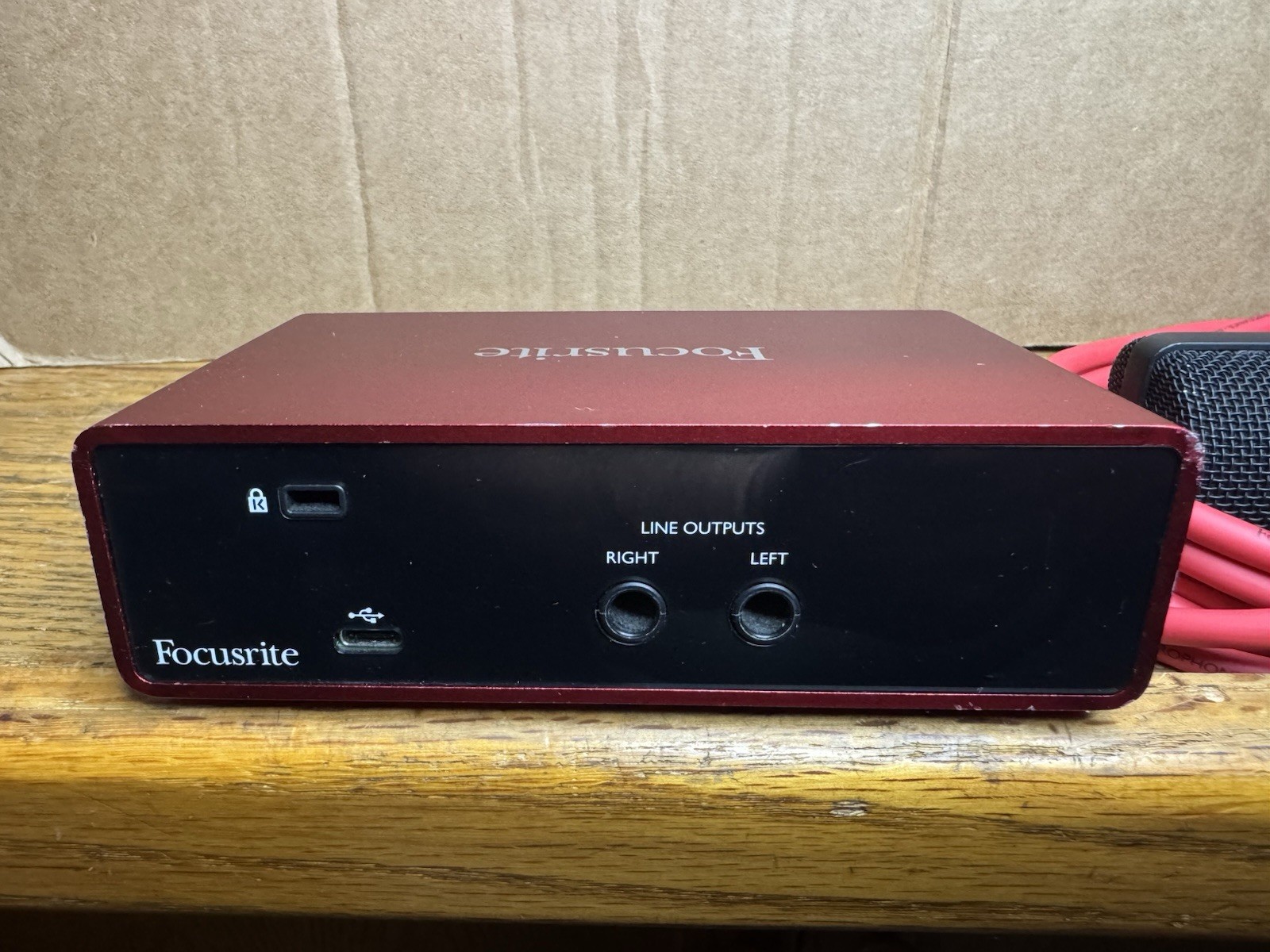 Focusrite Scarlett Solo 3rd Gen W/ Scarlett Studio Mic & Cord No Interface Cable