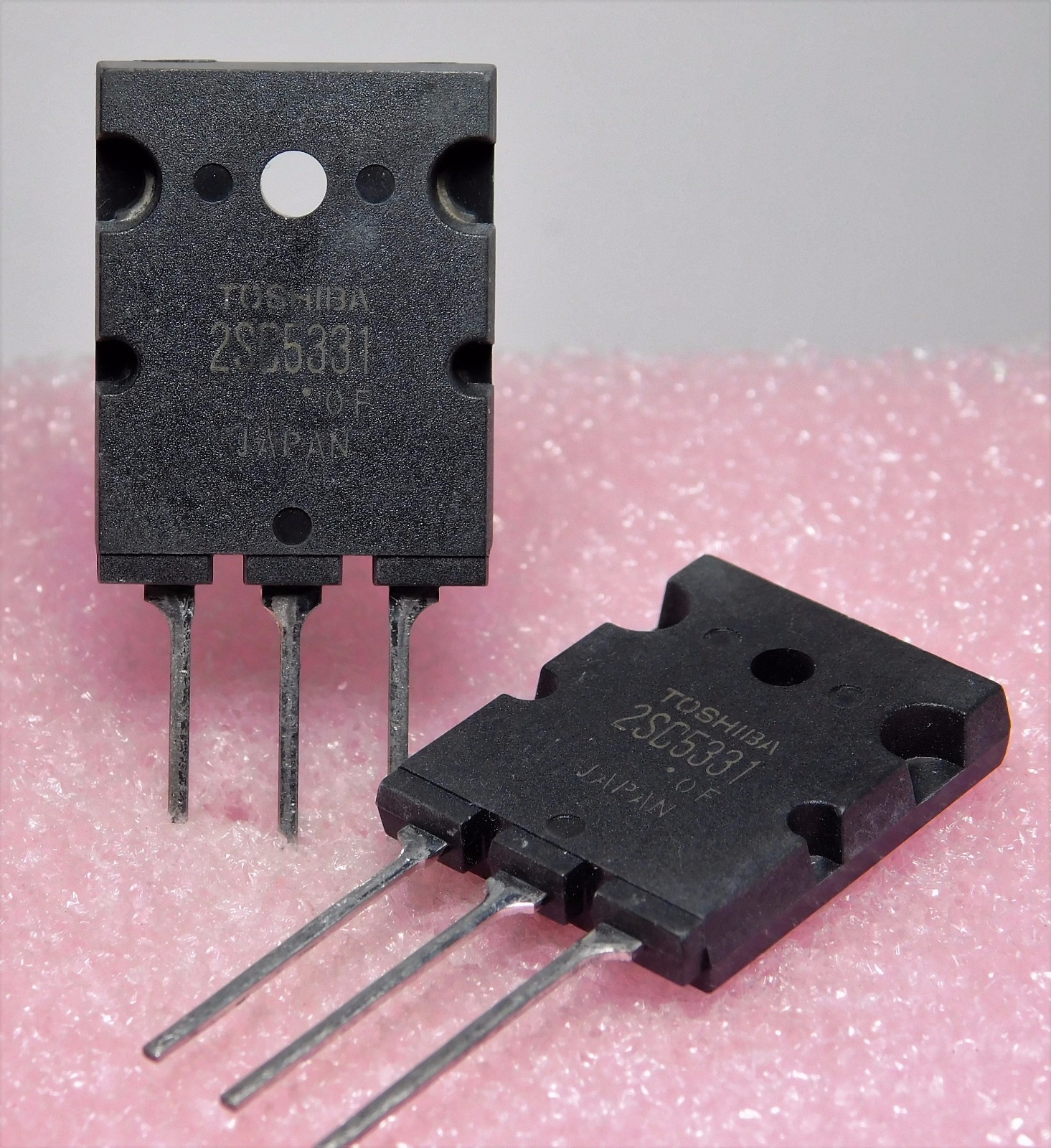 2SC5570 / TRANSISTOR / 2 PIECES (qzty)