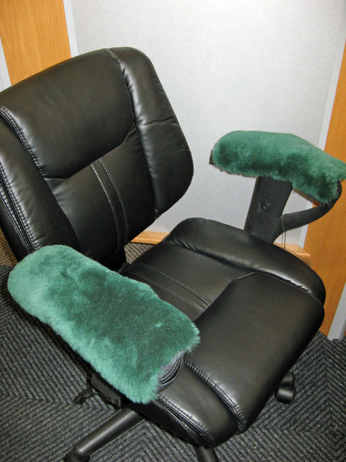 1 PAIR GREEN Merino Sheepskin ArmRest Covers 10 inch L Pads Office or Wheelchair