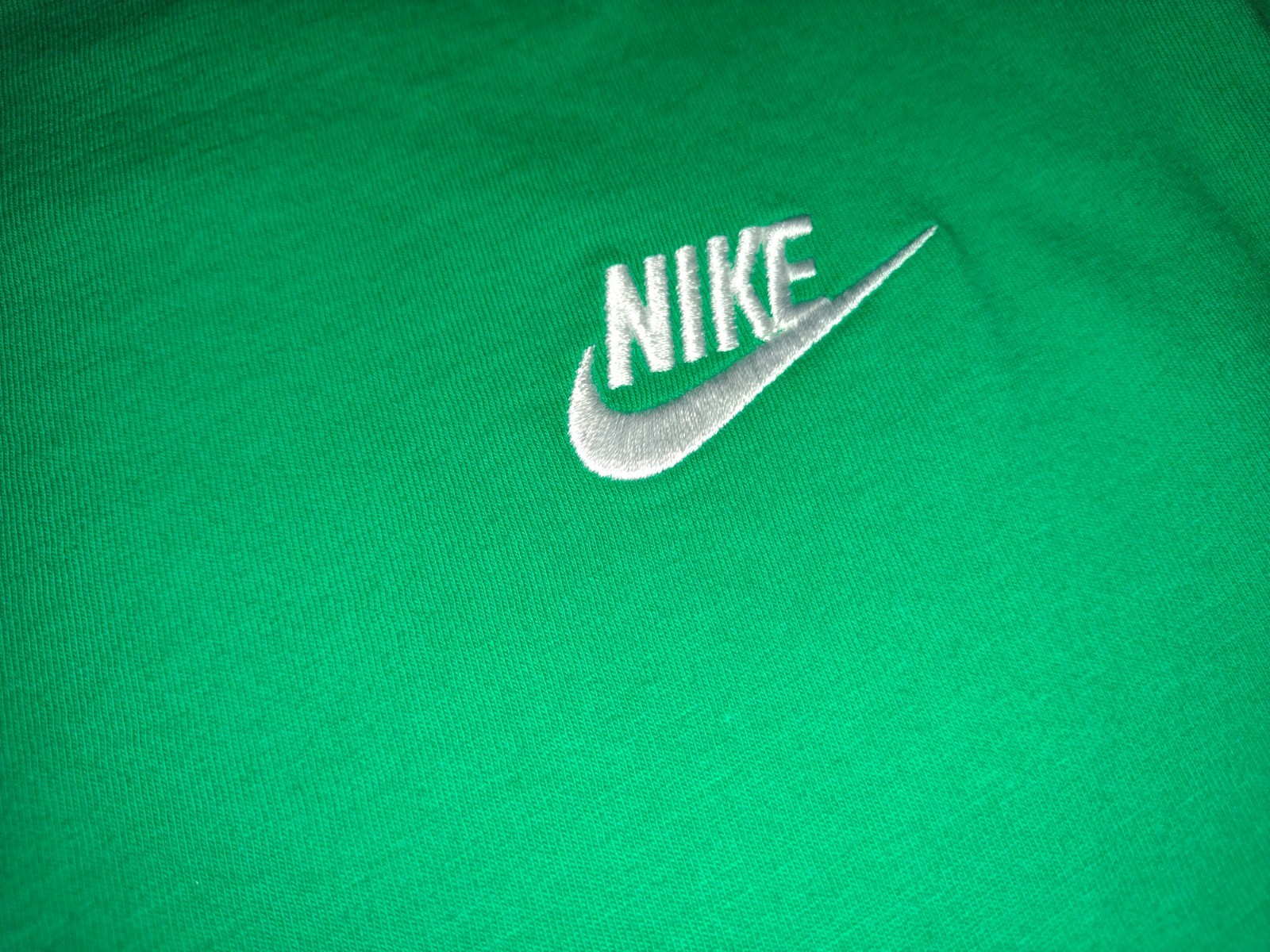 NWT, Nike Men's 100% Cotton Embroidered T-Shirt  Style #AR4997-324