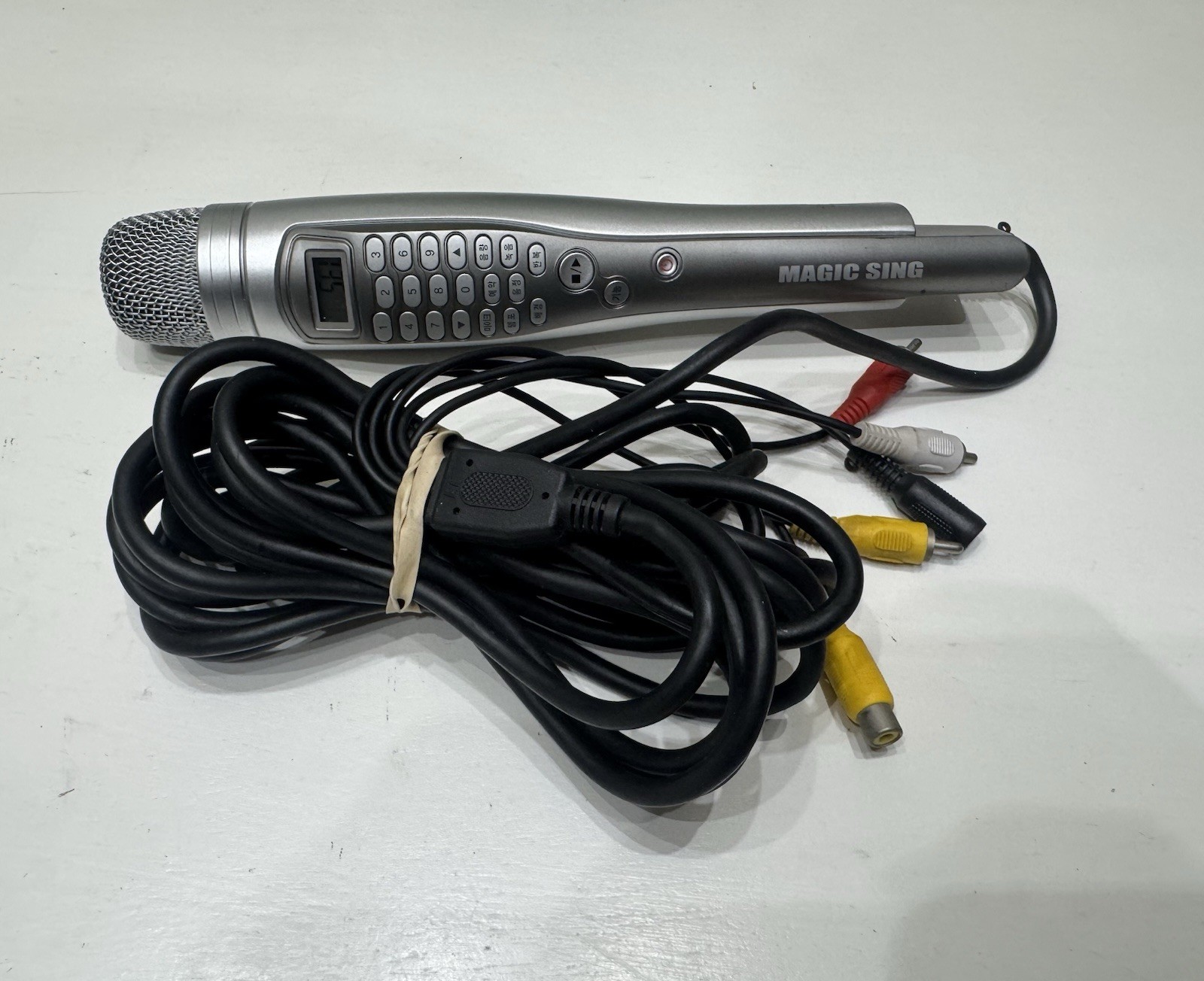 MAGIC SING Karaoke Microphone L000012 and Cable.