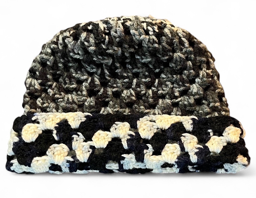A Handmade Multicolor Knit Slouchy Beanie Winter Hat Unisex Adult Adult Size EUC