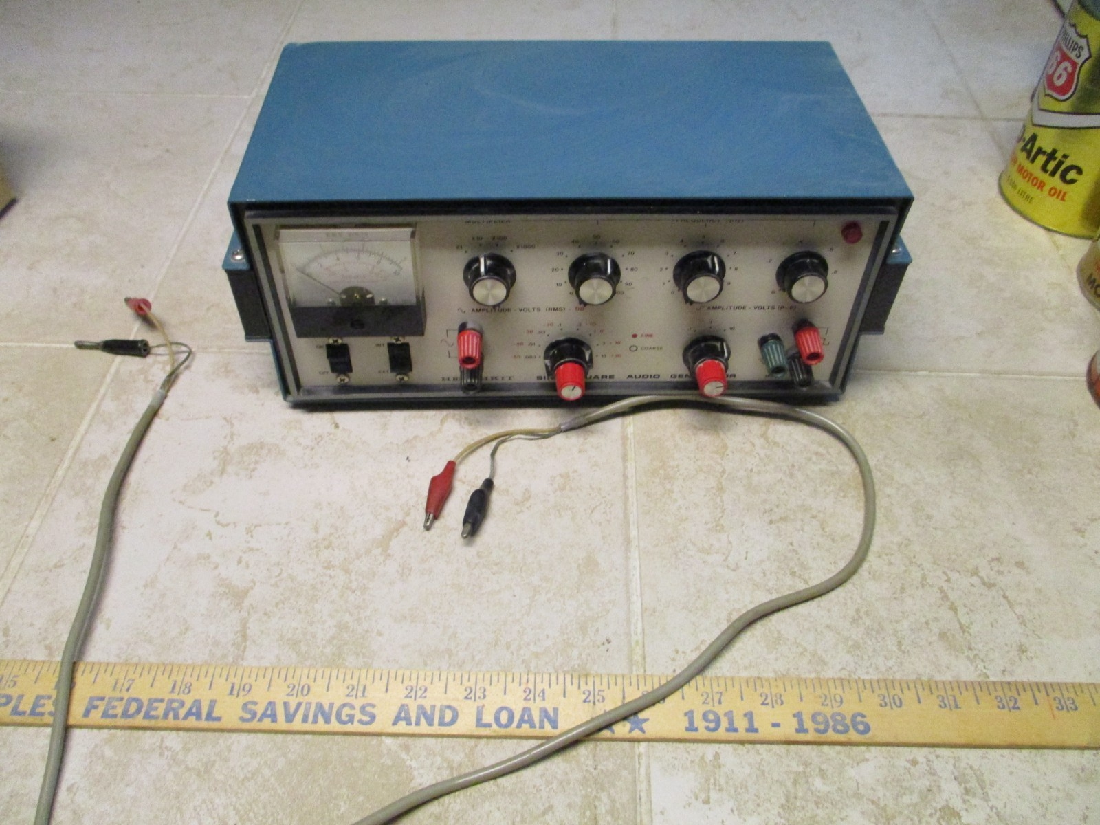 Heathkit SINE-SQUARE AUDIO GENERATOR Model IG-5218 - Clean Powers On - READ VTG