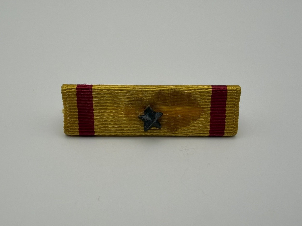 WW2 Post US Marine China Expeditionary Service Medal Ribbon Bar Clutchback