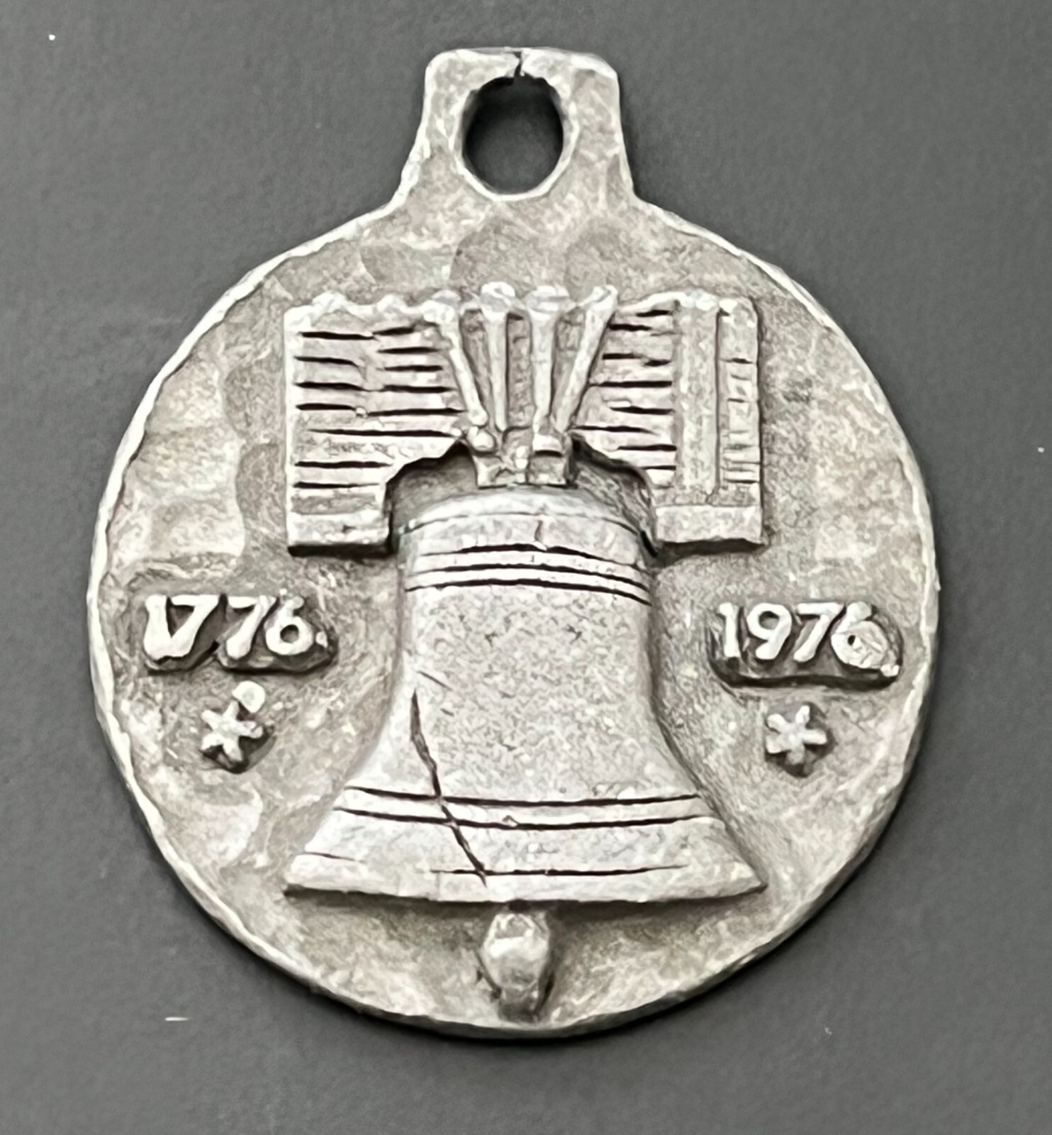 Arrow Truck Service US Bicentennial 1976 Marketing Token Liberty Bell Necklace