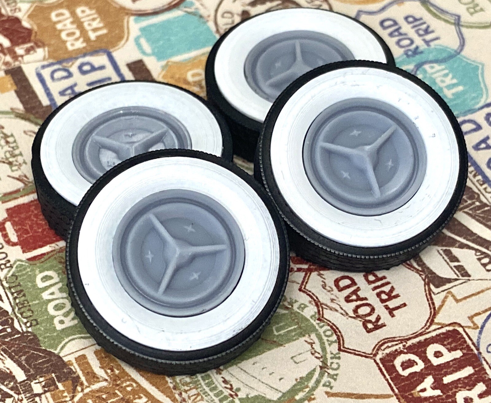 Resin 15-Inch Oldsmobile Fiesta Wheels, W/ Wide Whitewalls,1/24 1/25 Scale