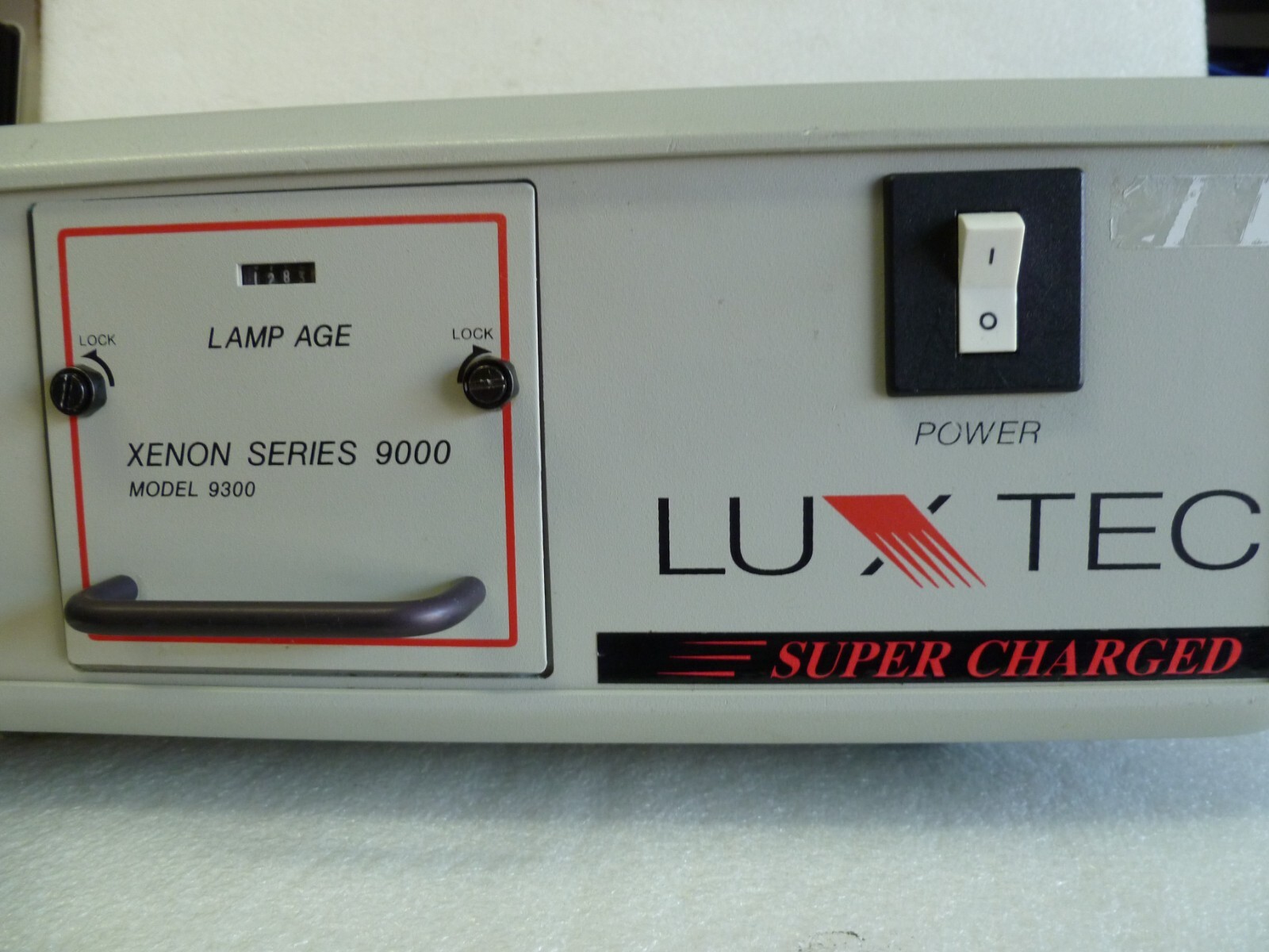 Luxtec Series 9000 Model 9300T Xenon Light Source (W/ BULB)