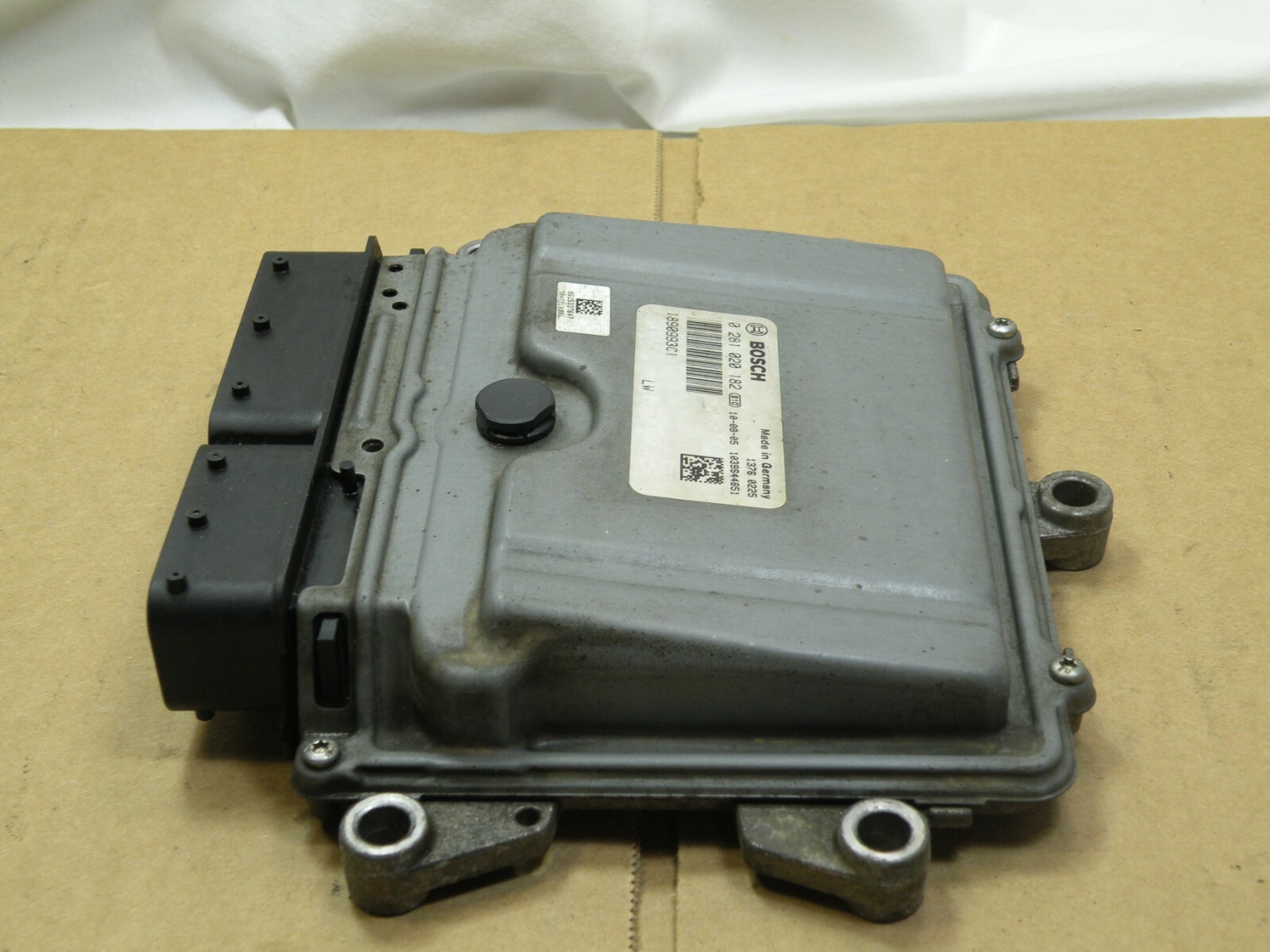 Bosch 1890993C1 Engine Control Module, Bosch p/n:- 0281020182 ECM