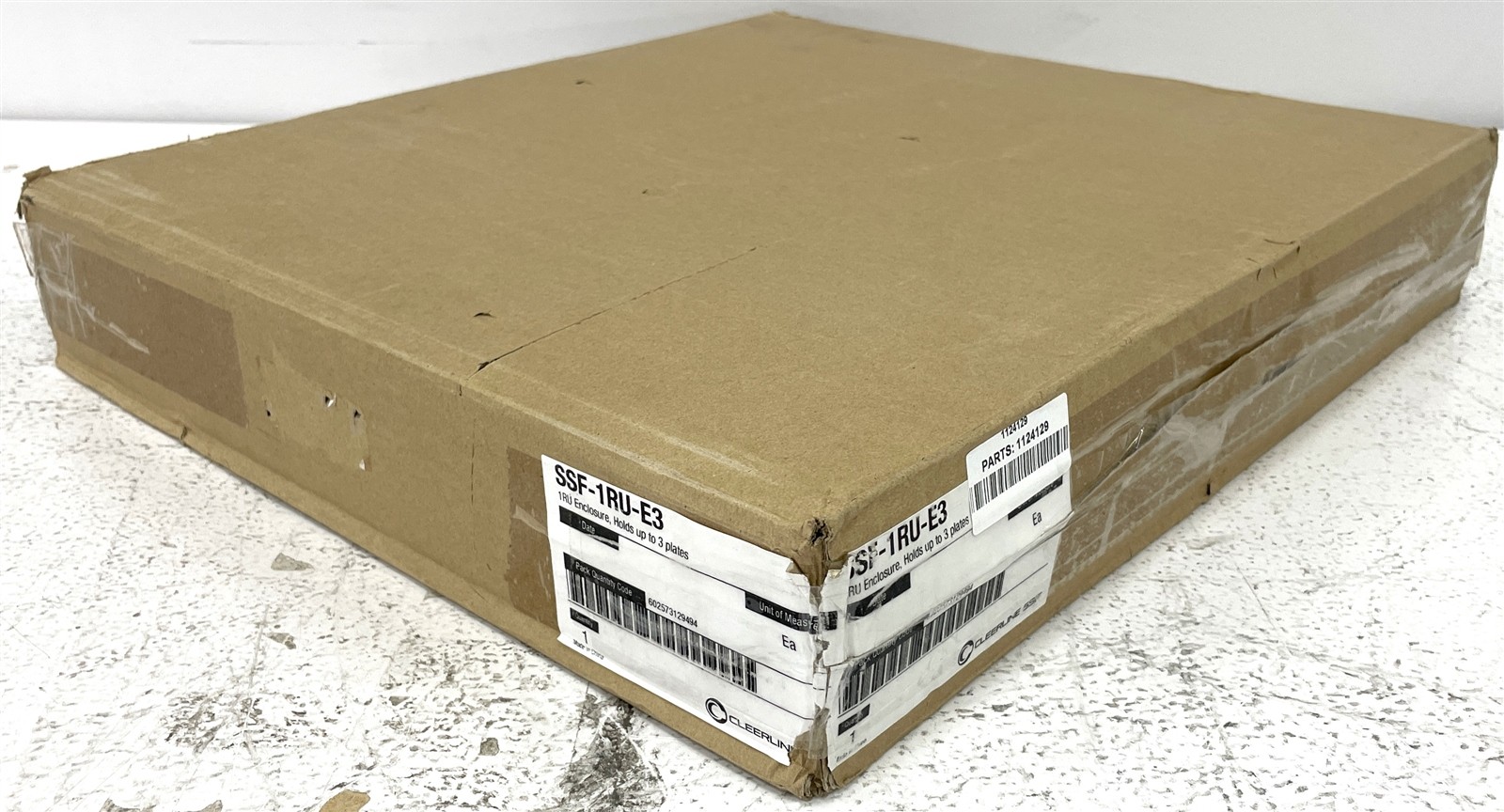 Open Box Cleerline SSF SSF-1RU-E3 Fiber Distribution Panel for 3 Plates or MTP