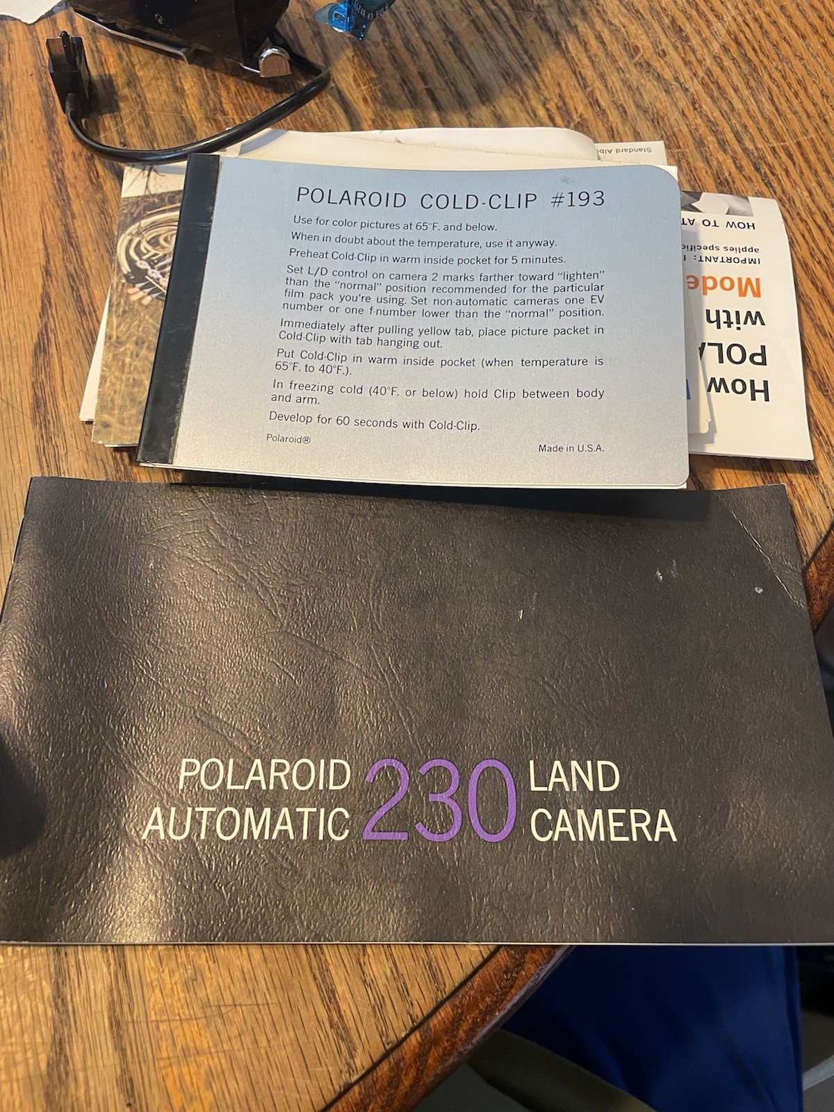 Vintage Polaroid 230 Automatic Land Camera Accessories flash GR8T cond untested