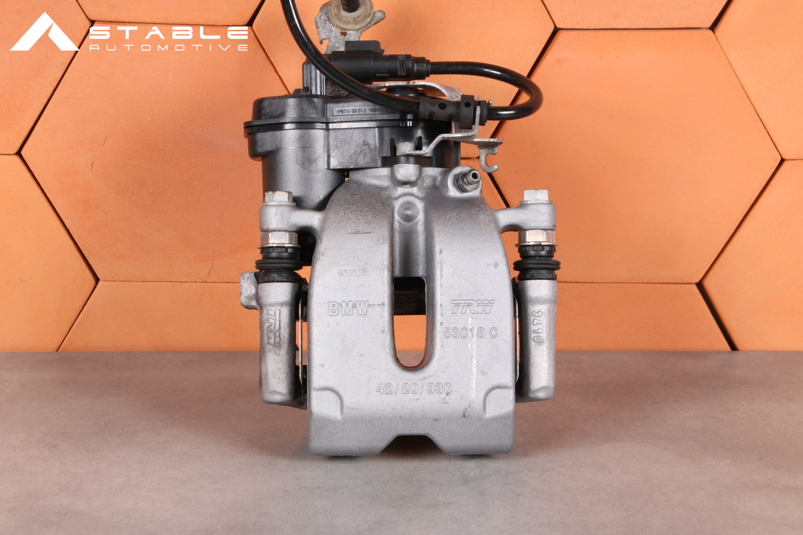 BMW G30 G31 G32 X3 G01 BRAKE CALIPER LEFT REAR 6870575 42/20/330 3441 km !!!