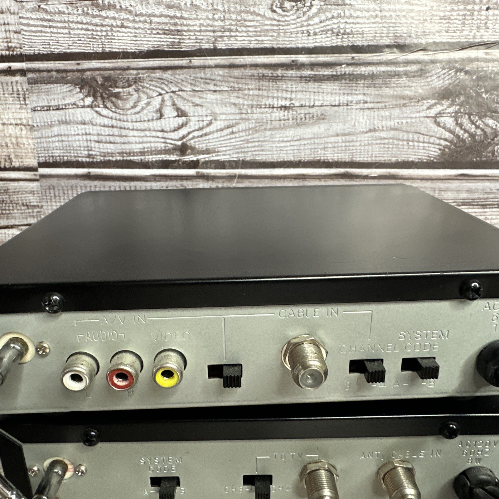 Archer 15-1958 Audio/Video Wireless Distribution System Receiver and Transmitter