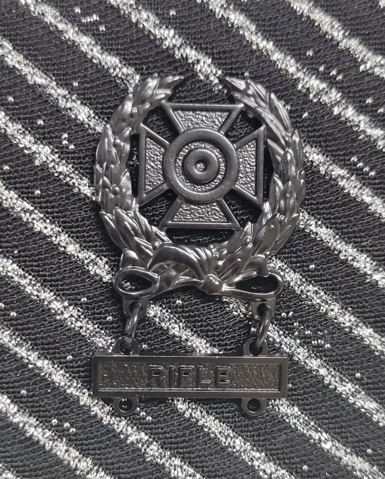 US ARMY Expert Shooting Subdued Badge Wreath Rifle MARKSMAN Qualification Q Bar