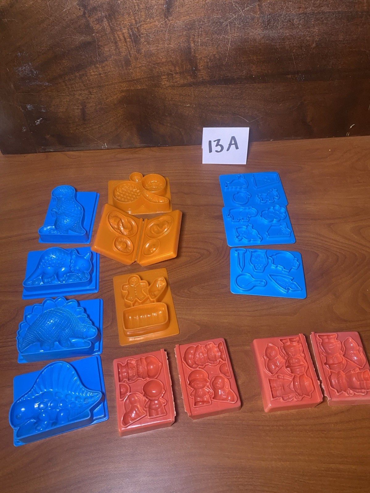 Vintage General Mills Play Doh Dinosaurs Food Molds 1977