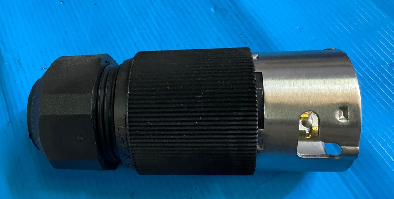 HUBBELL BRYANT CS8365L LOCKING PLUG 50A 3P250V 3P4W LC