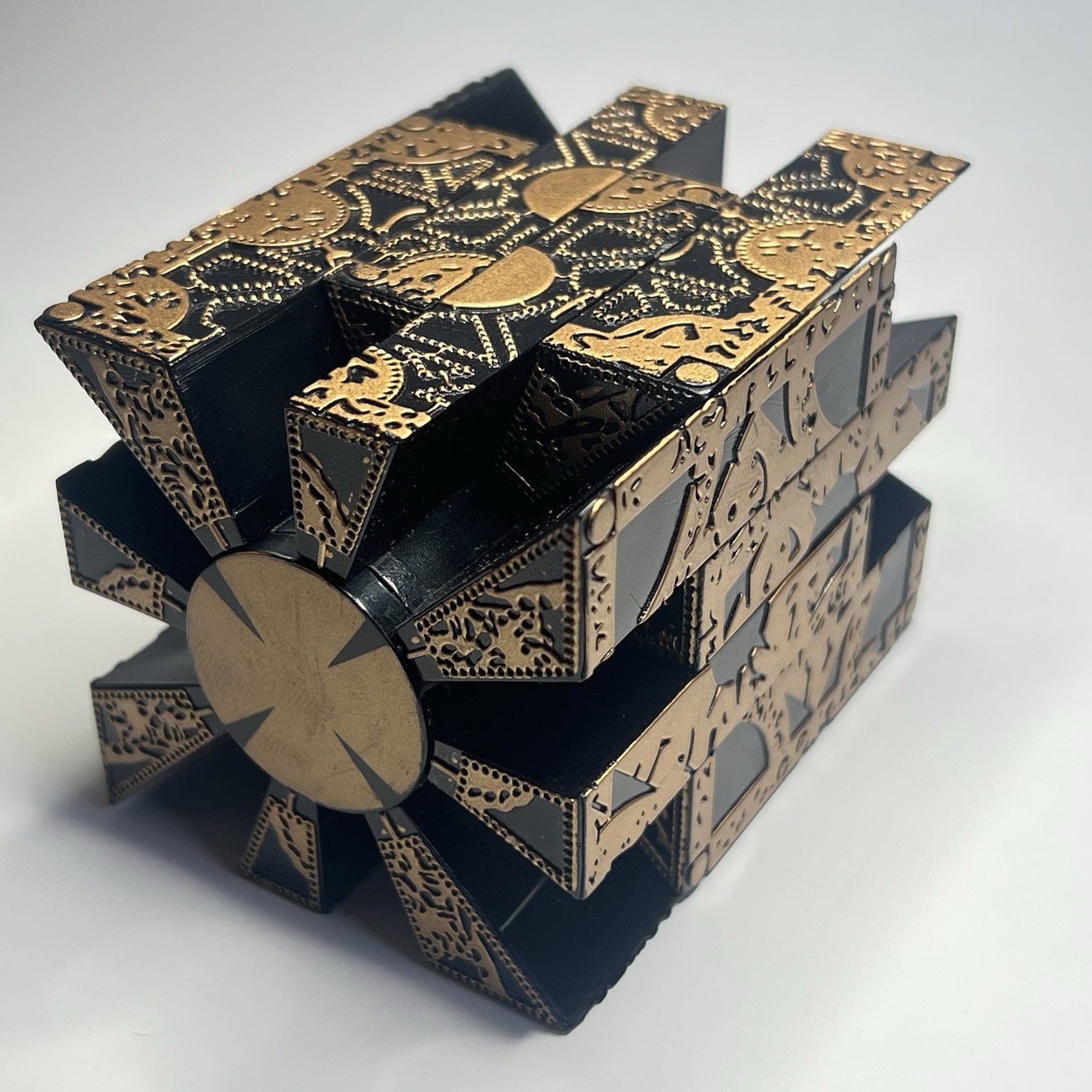 Hellraiser Lament Configuration Transforming Puzzle Box 2-in-1 Heavy 9.56 oz